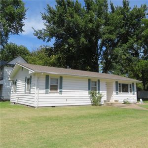 701 N Chestnut St, Iola, KS, 66749