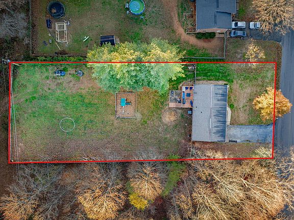 5th image of 432 Poplar St