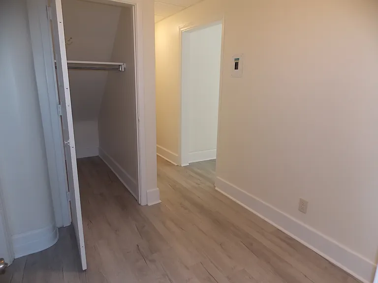 727 W Beaver St #5 — Photo 9