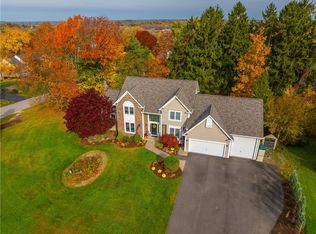 8 Chelten Rise, Fairport, NY 14450