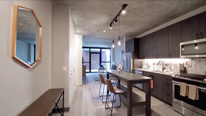 1 bed, 1.0 bath, 550 sqft, $2,400 — Photo 1