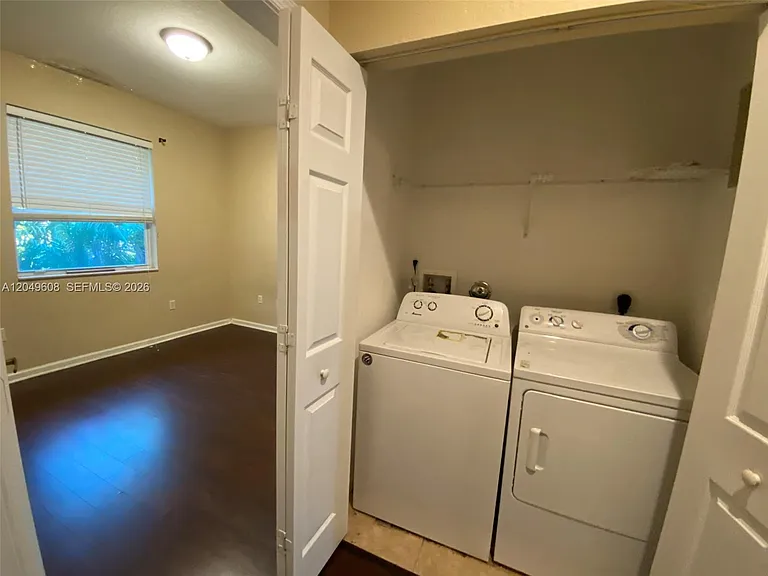 3102 NW 24th Way #18 — Photo 5
