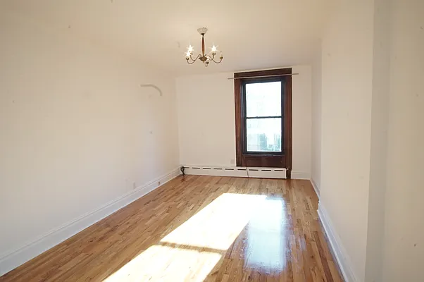 Rented by Harris Philip NYC | media 52