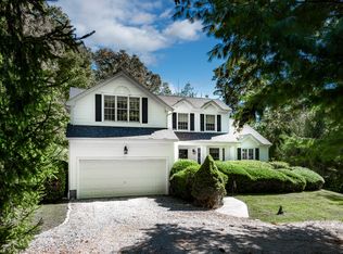 91 Main St, Essex, CT 06426