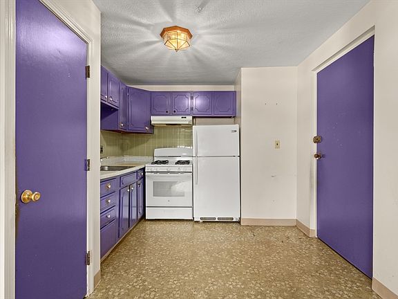 2nd image of 135 Willard St APT 8