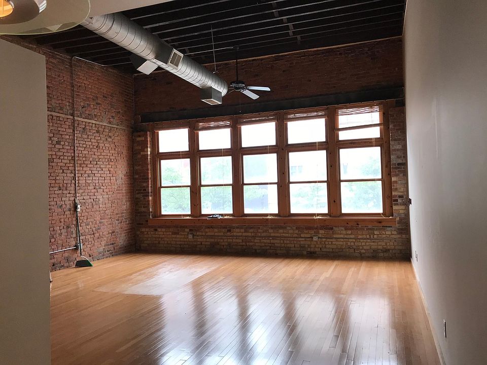 1st image of 119 1/2 S Washington Sq APT D