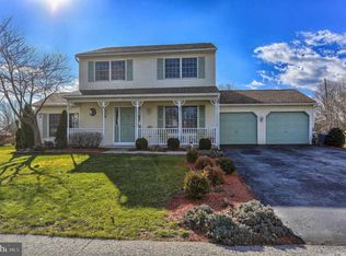 114 Greenbriar Ln, Dillsburg, PA 17019