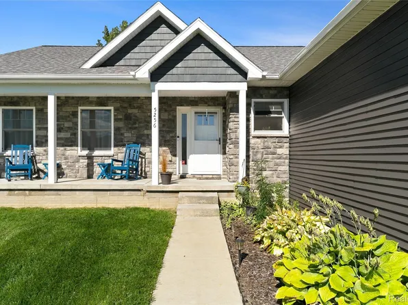 5256 Northwood Rd, Grand Blanc, MI 48439