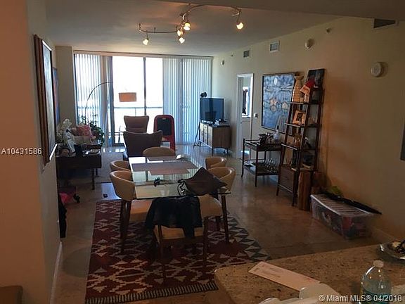 4th image of 601 NE 36th St APT 906