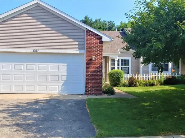 657 Strawberry Valley Ave NW, Comstock Park, MI 49321