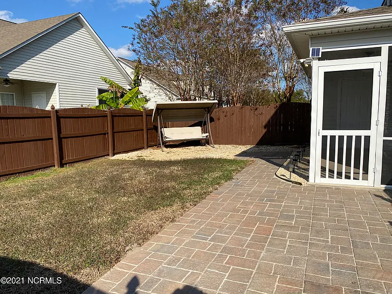 2059 A Cambria Dr — Photo 18