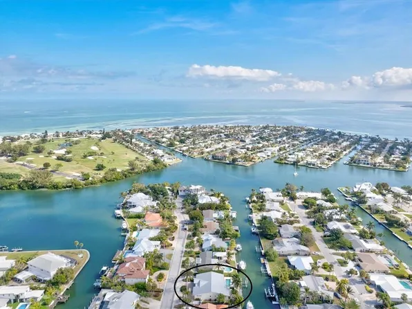 523 70th St, Holmes Beach, FL 34217