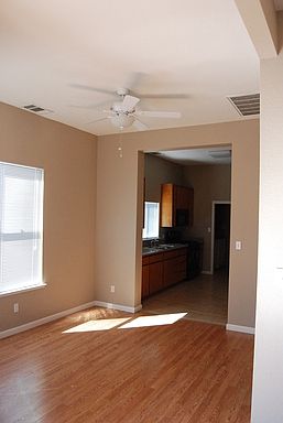 1st image of 817 E Hazelton Ave