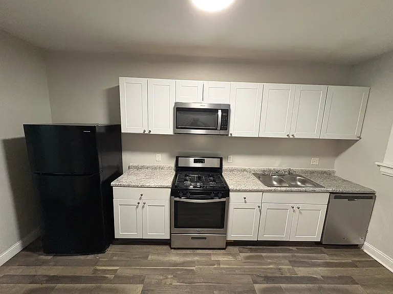 2731 Harris Ave #1 — Photo 7