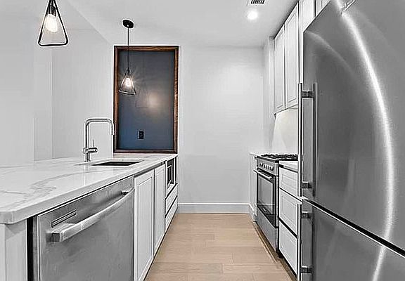 2nd image of 557 4th Ave #510