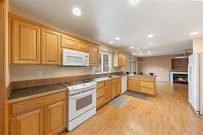 261 Oliver Ct — Photo 17