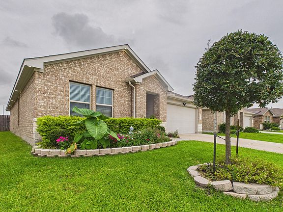 2nd image of 22615 Cremona Village Trl