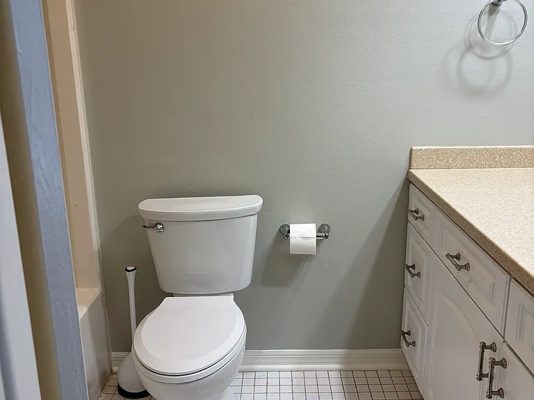 2933 W Santiago St — Photo 9