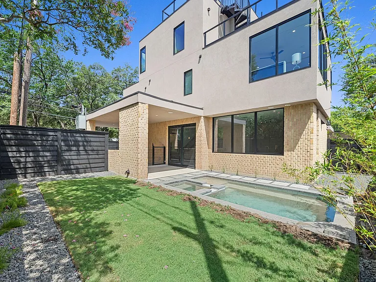 1403 Barton Hills Dr #3 — Photo 29