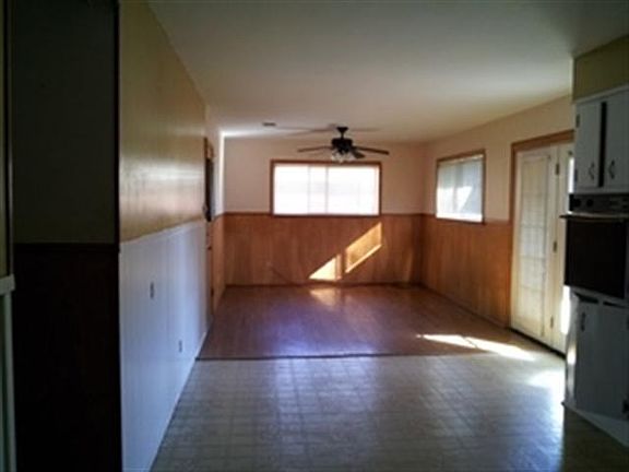 3rd image of 705 Dickens Dr