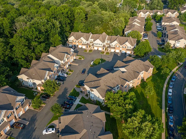 Sterling Parc at Hanover — Photo 46