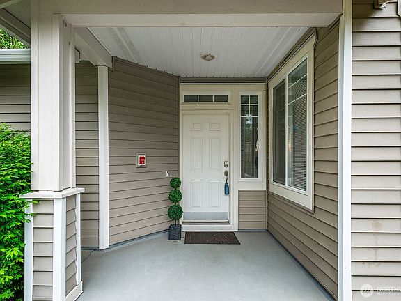 2nd image of 18740 109th Lane SE