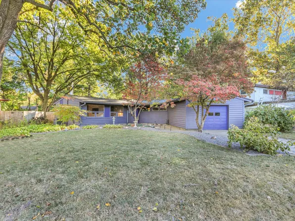 2028 Burlison Dr, Urbana, IL 61801