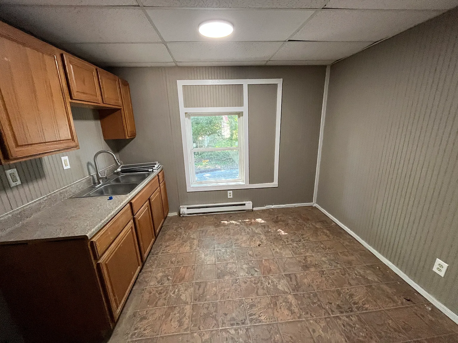 1 bed, 725 sqft, $575 — Photo 3