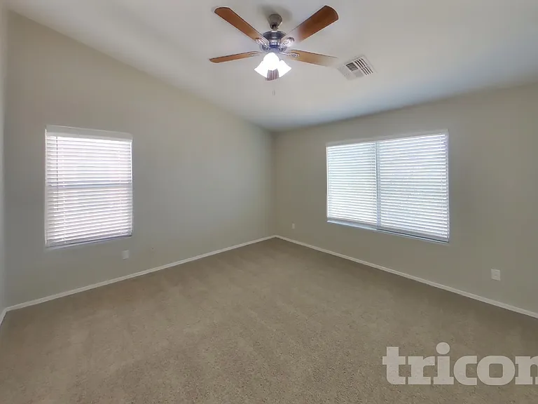 7213 W Pioneer St — Photo 10