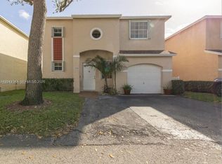 11938 NW 12th St, Pembroke Pines, FL 33026