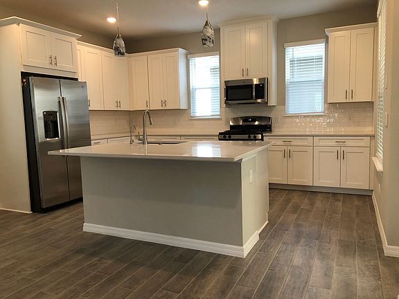 5th image of 4245 Mistwood St