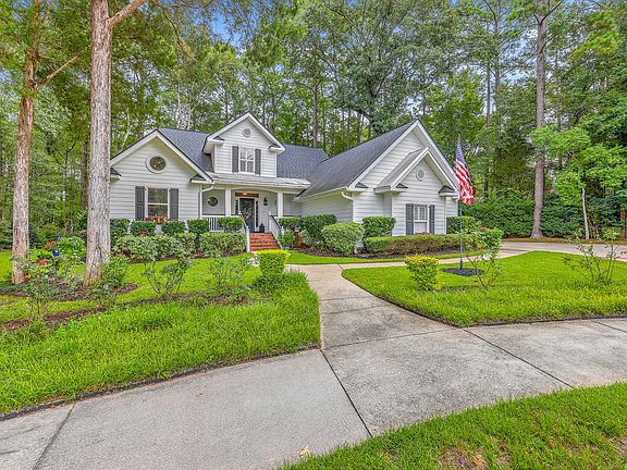 3rd image of 8645 Woodland Walk