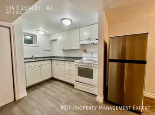 194 E 15th St #2, Hamilton, ON L9A 4G2
