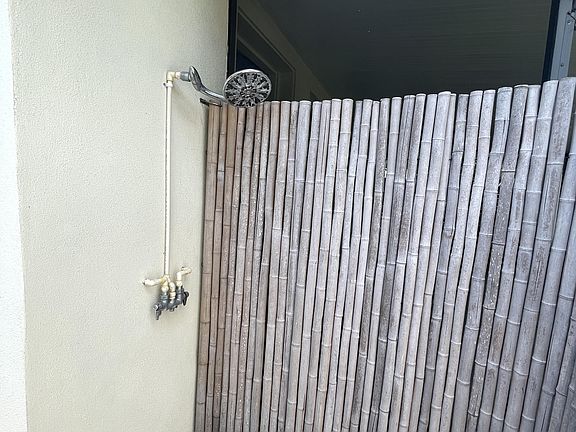 5th image of 3701 W Gray St