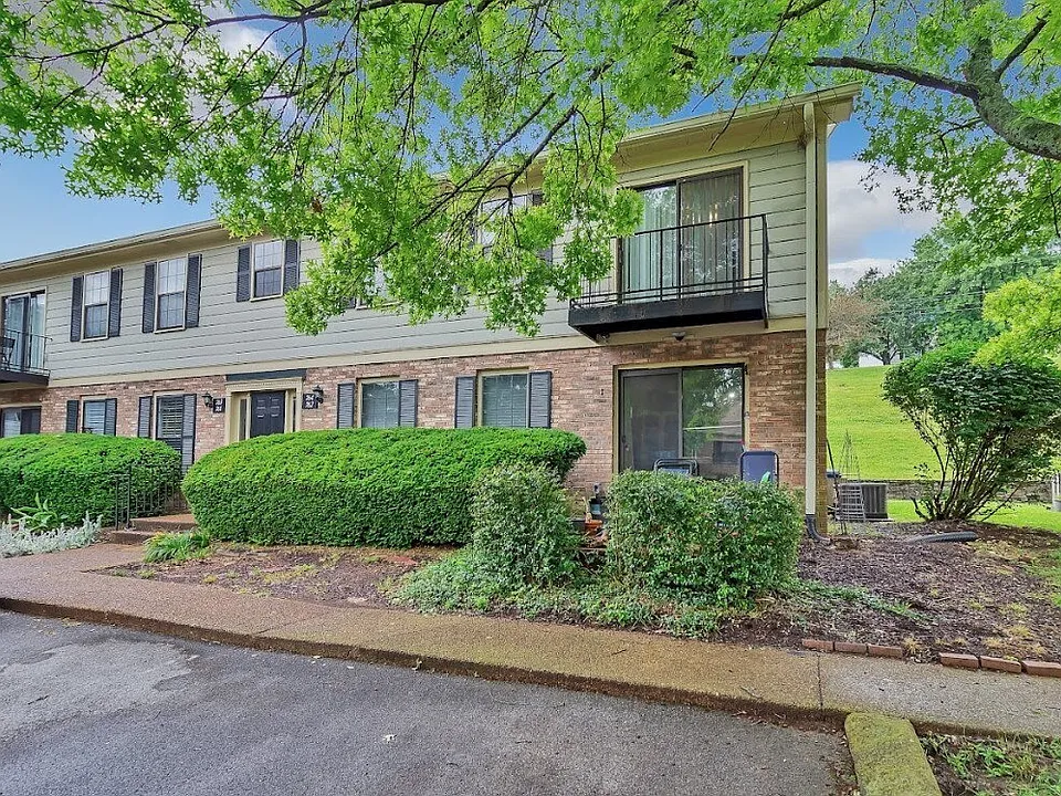 764 Fox Ridge Dr