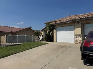 2802 W Sunrise Dr, Rialto, CA 92377