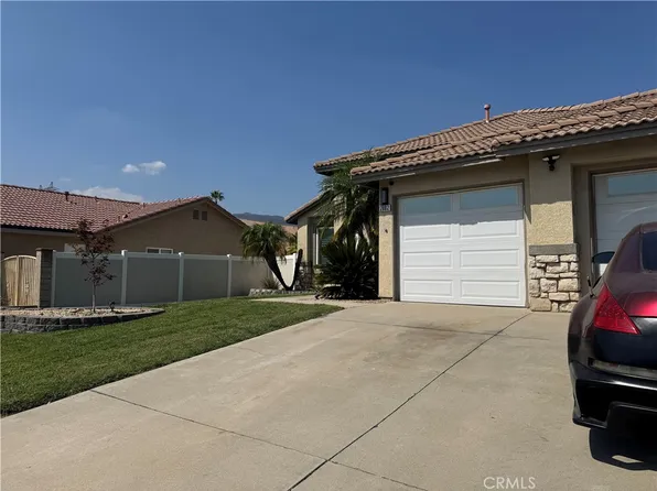 2802 W Sunrise Dr, Rialto, CA 92377