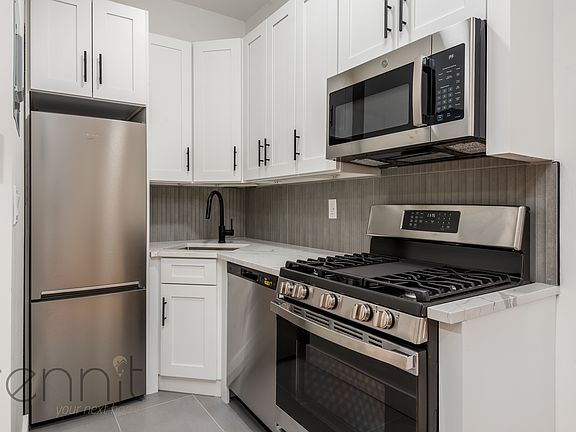 4th image of 123 8th Ave #1A