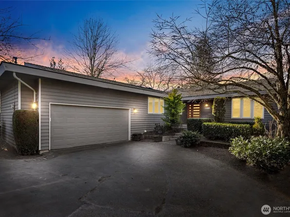 17989 Riviera Place SW, Normandy Park, WA 98166