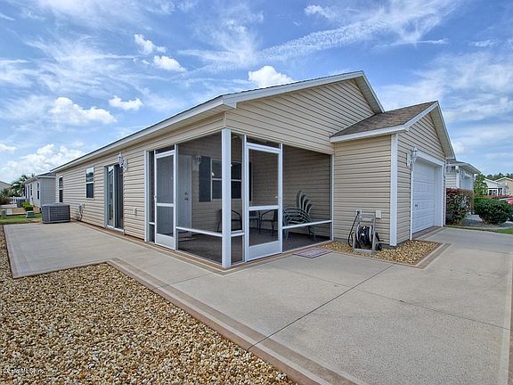 3rd image of 2568 Carrington Ct