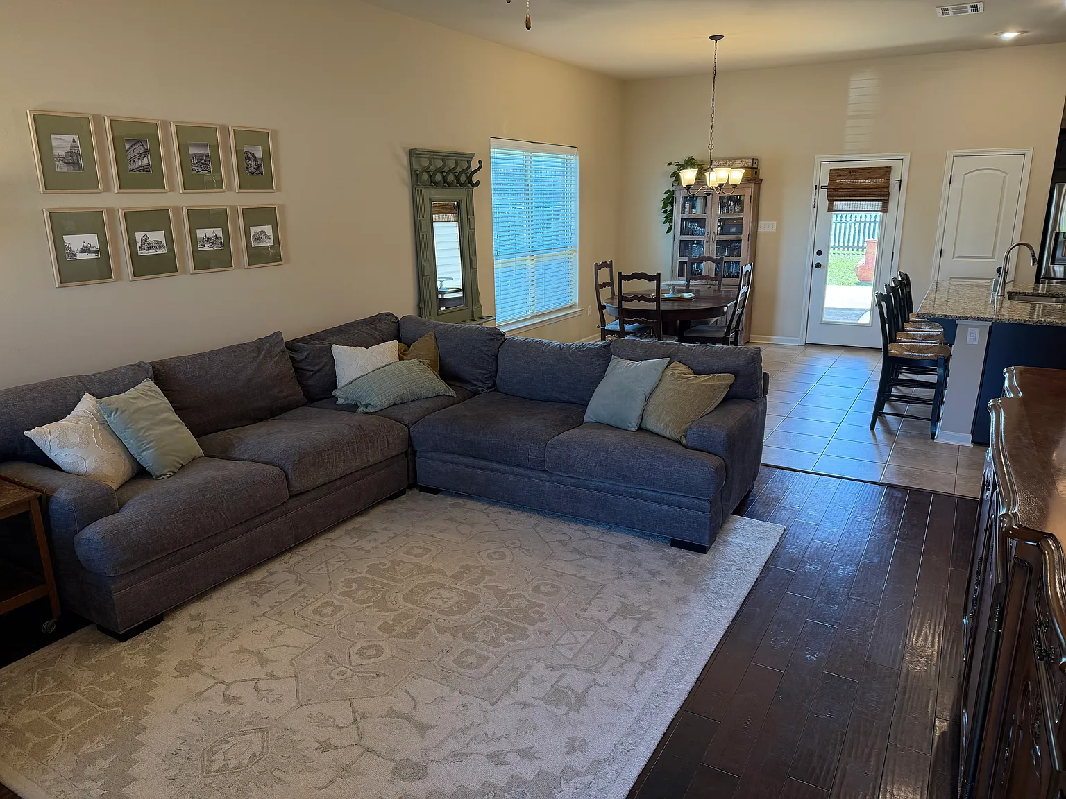 3 bed, 1613 sqft, $2,200 — Photo 3