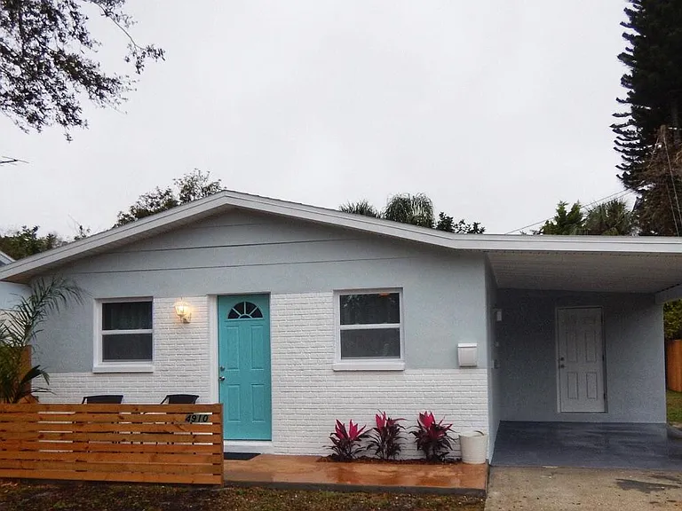 4910 Chancellor St NE — Photo 1