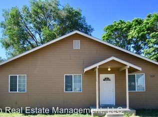 204 E R St #1, Yakima, WA 98901