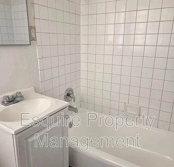 125 Hill St #4 — Photo 16