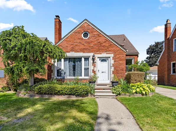450 N Denwood St, Dearborn, MI 48128