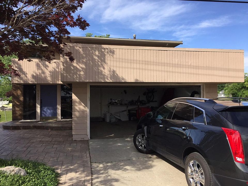 Front/Garage