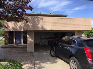 1493 Rivona Dr, W Bloomfld Tw, MI 48328