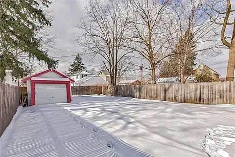 35 Brookdale Ave — Photo 22