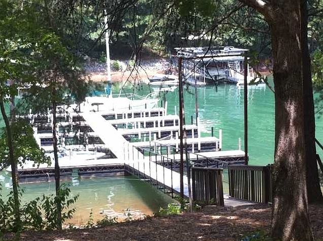 8 Slip Marina & Community Dock