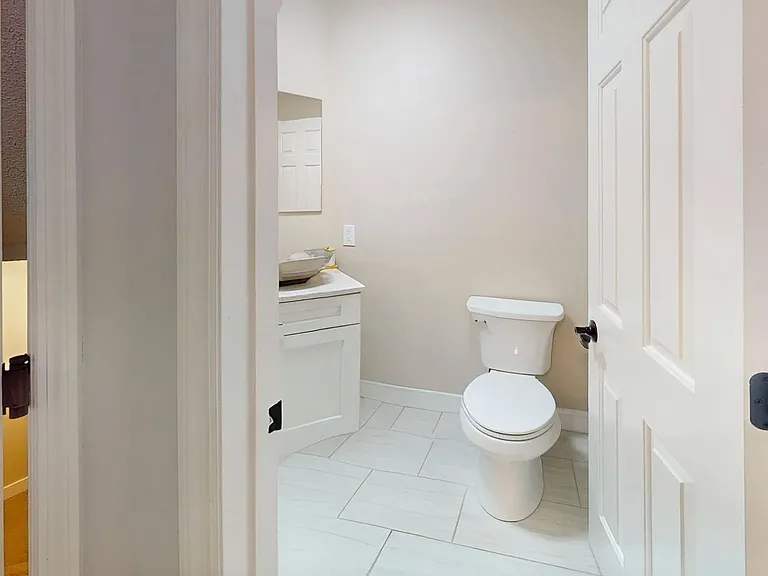 6 Knollwood Ct #8 — Photo 4